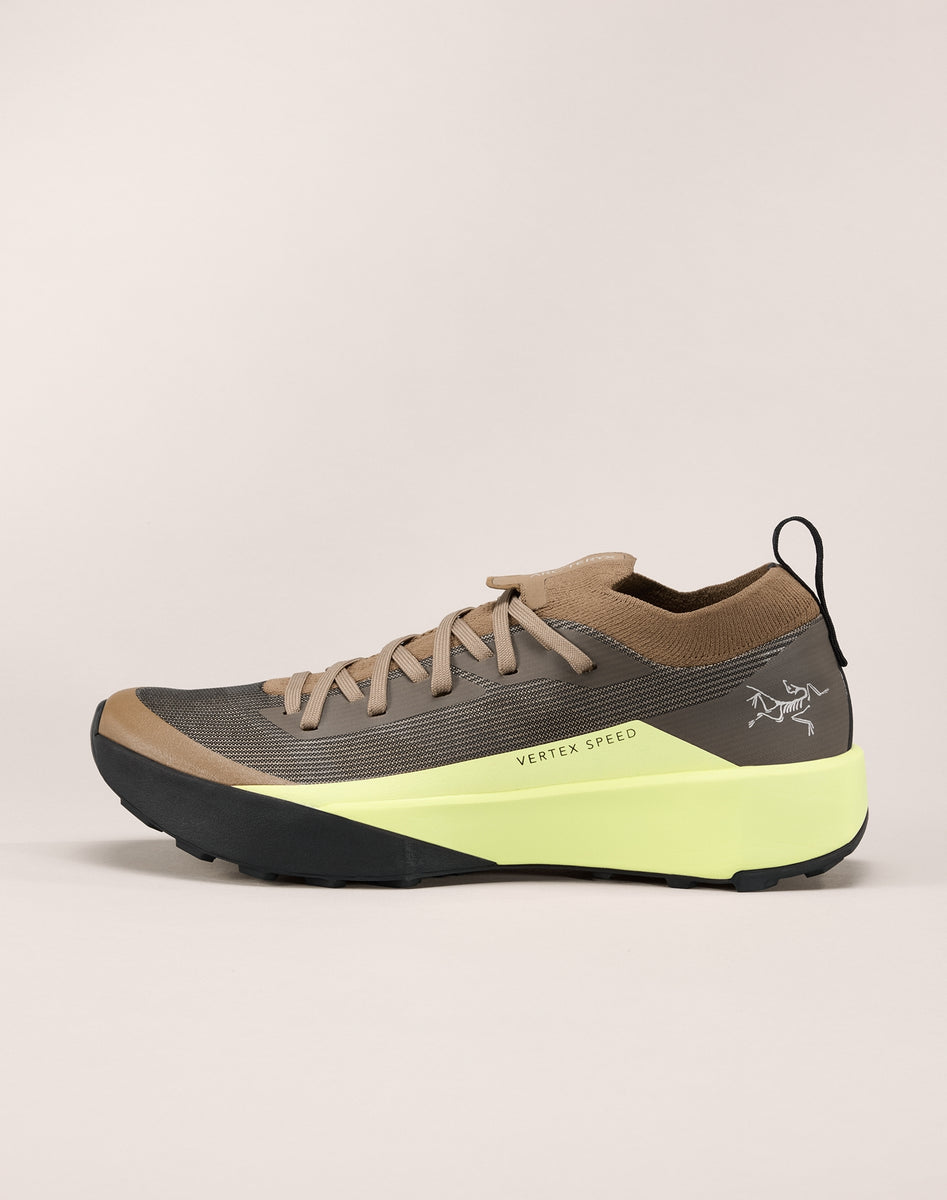 【新品未開封】Arc'teryx ロートークプリント Lサイズ アークテリクスのLサイズを買おうと悩んでる方の参考用にどうぞ