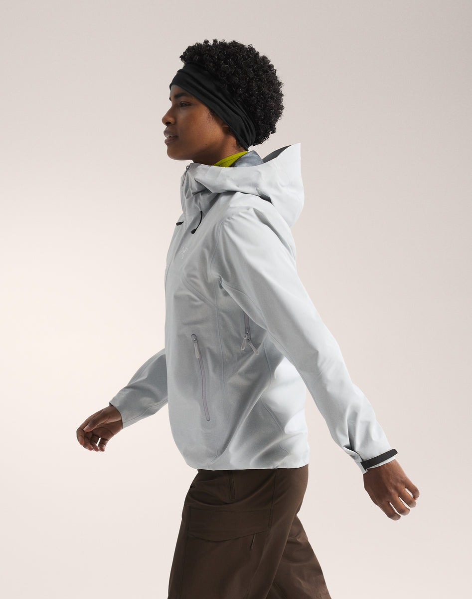 【アークテリクスBeta SL】 ベータSL GORE-TEX　Sサイズ ARC'TERYX】BetaとSLの違い？NANAMI Blog!…#32｜ビームス 札幌