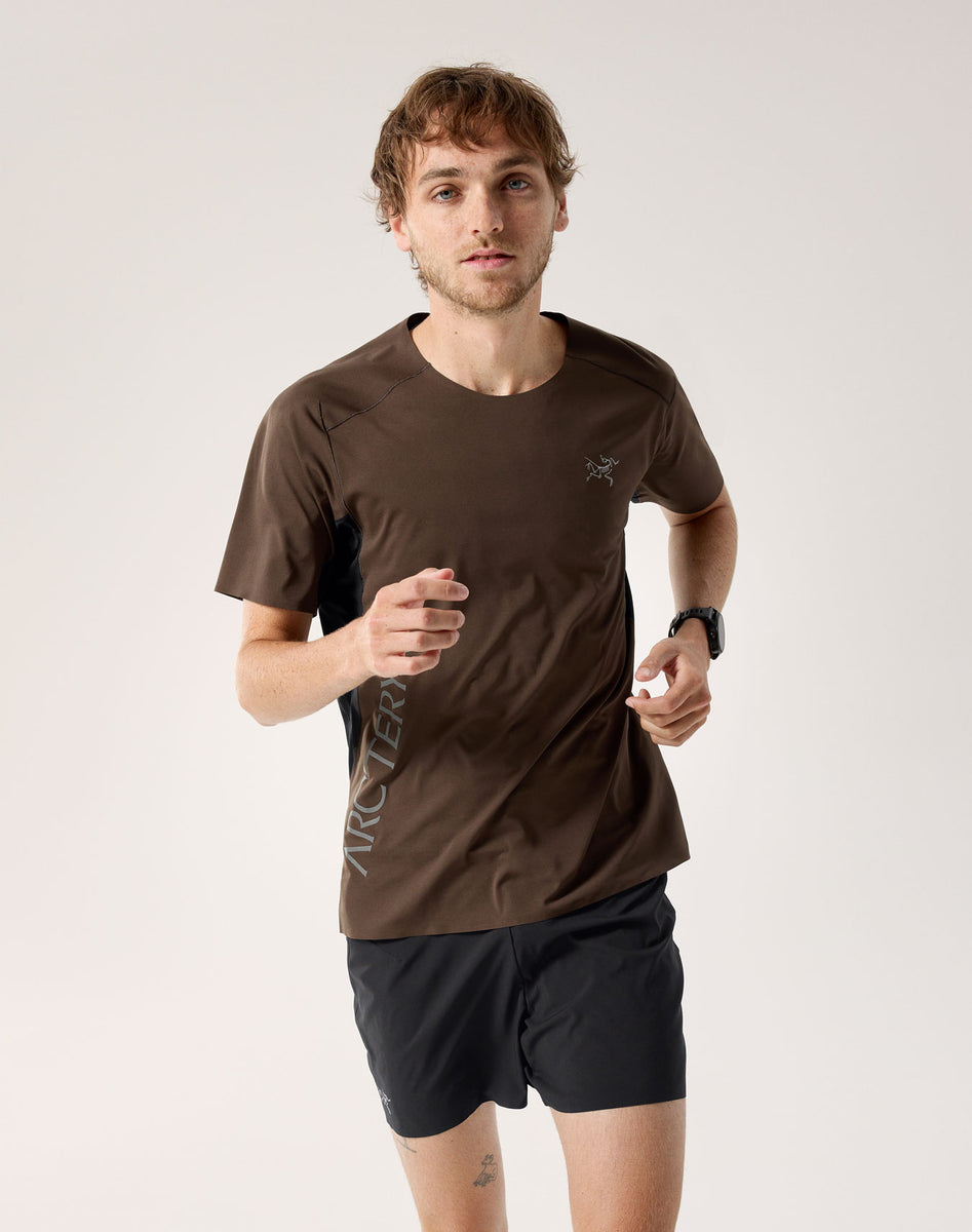 ノーバン ダウンワード ロゴ ショートスリーブ メンズ