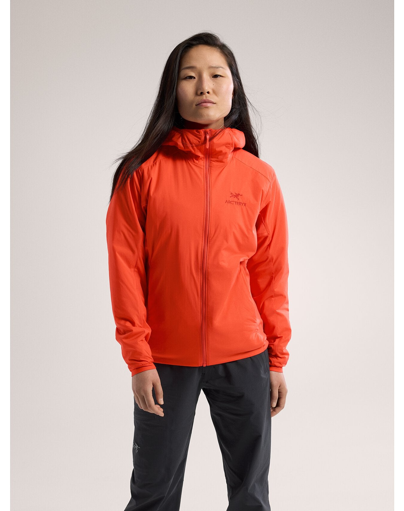 美品】アークテリクス アトムSL フーディーWemen's M 赤
