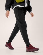 エンブレム フリース ジョガー ウィメンズ