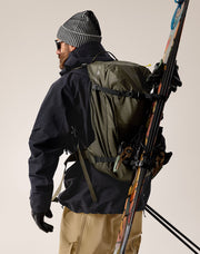 クインティック 28 バックパック