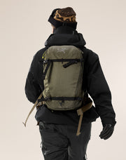 クインティック 16 バックパック