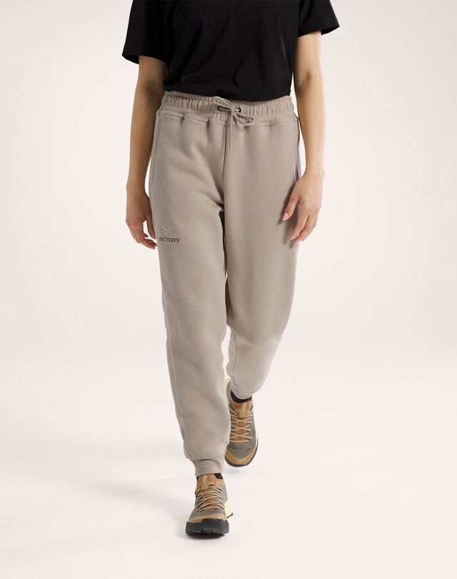 エンブレム フリース ジョガー ウィメンズ