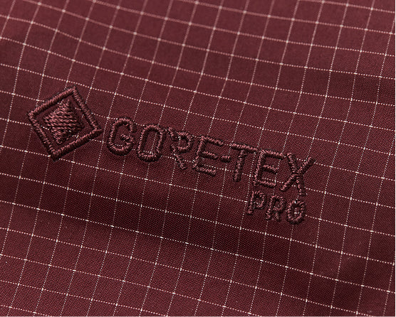 次世代GORE-TEX PRO ファブリクスを採用